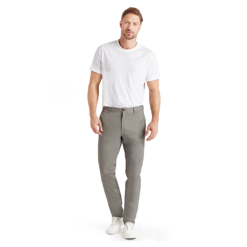 Men wearing Gris Clair The Twill Chino Charles