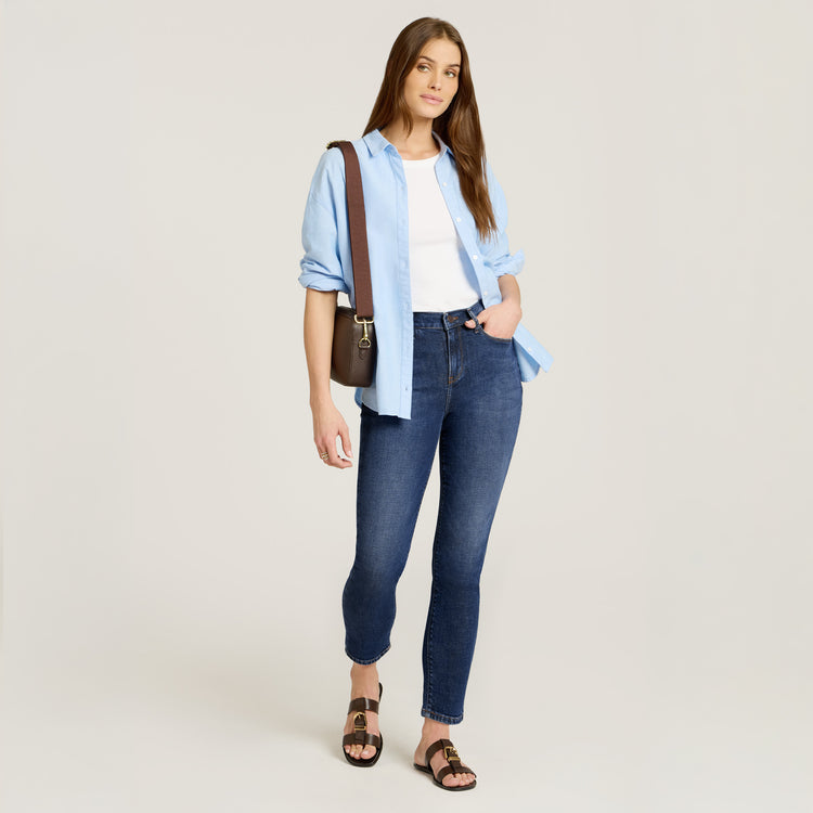 Women wearing Rinse High Rise Mom Ridge Jeans