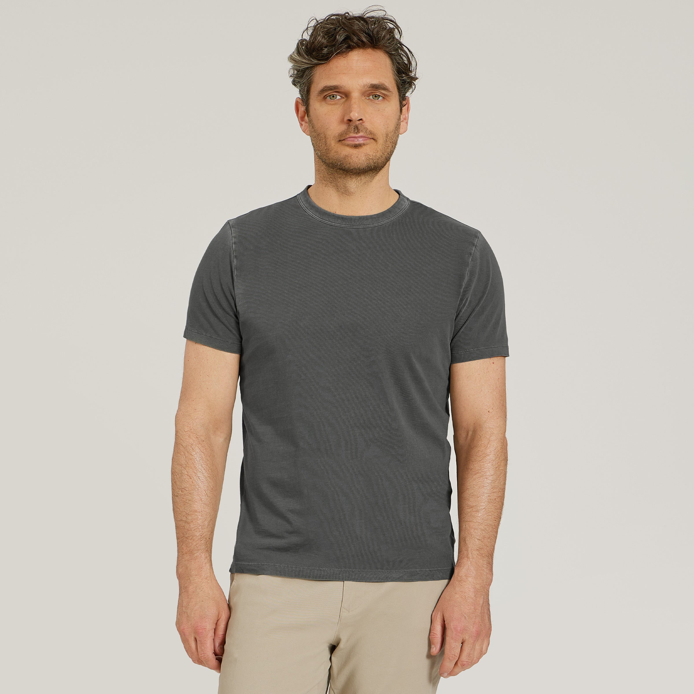 Men wearing Vintage Gray Classic Crew Driggs Tee