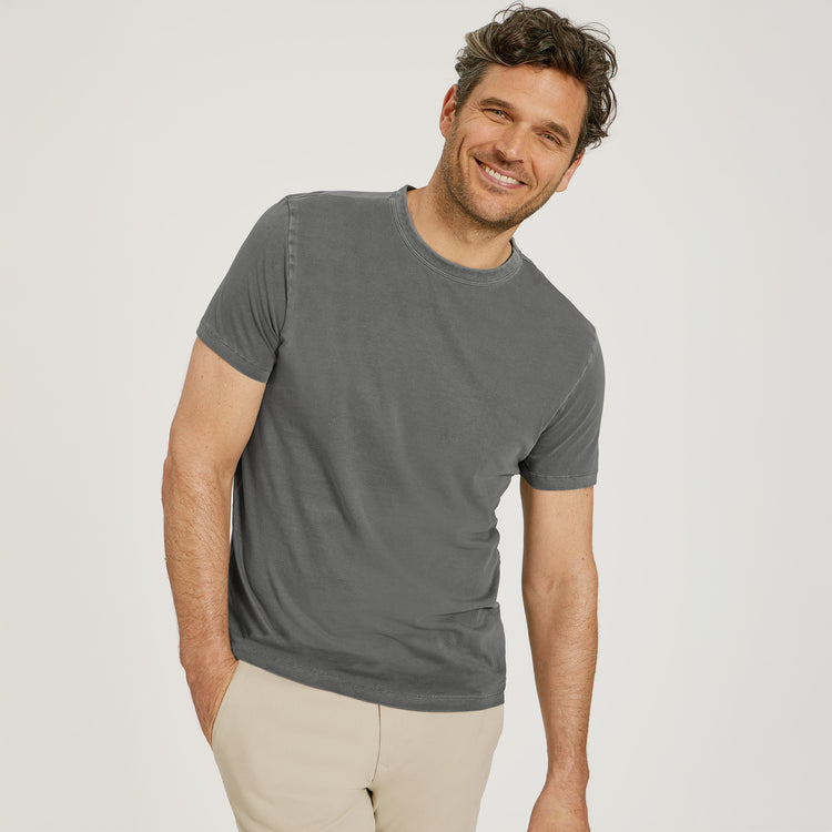 Men wearing Vintage Gray Classic Crew Driggs Tee