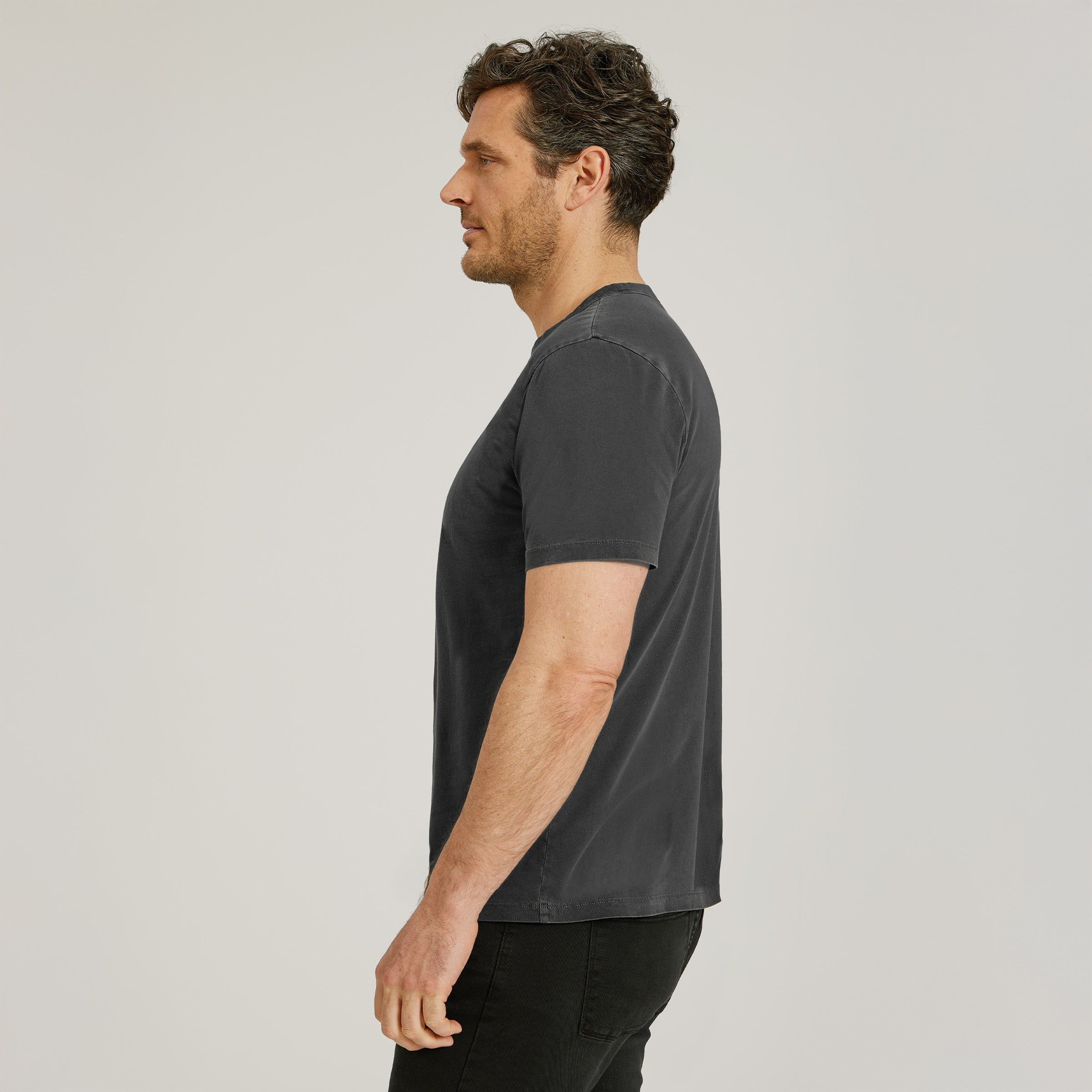 Men wearing Vintage Graphite Classic Crew Driggs Tee