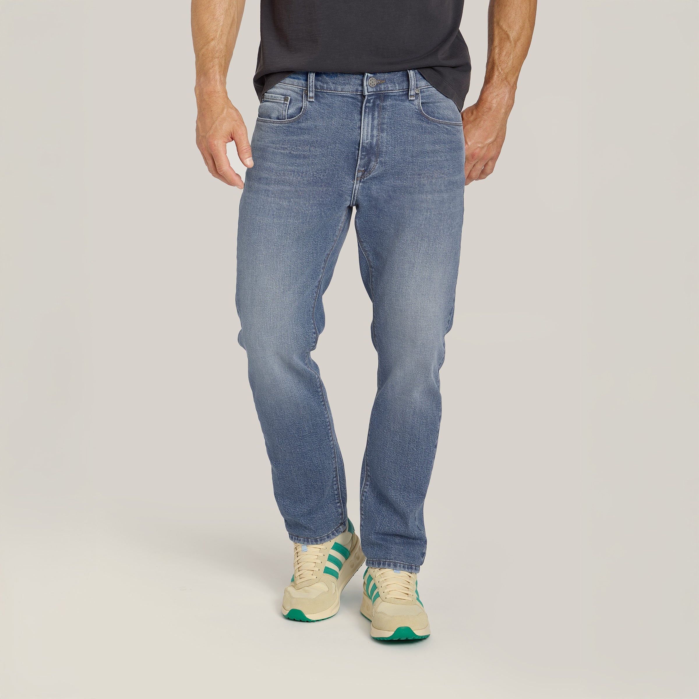 Men wearing Vintage Blue All Blue Jeans jeans