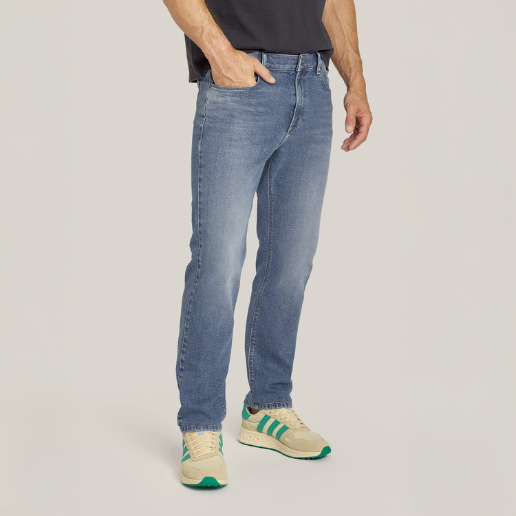 Men wearing Vintage Blue Slim Hubert Jeans