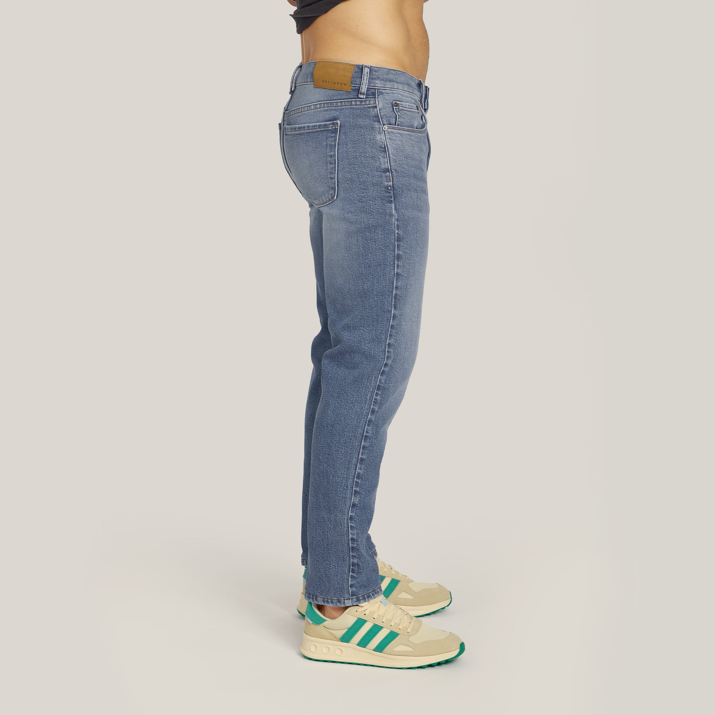 Men wearing Vintage Blue Slim Hubert Jeans