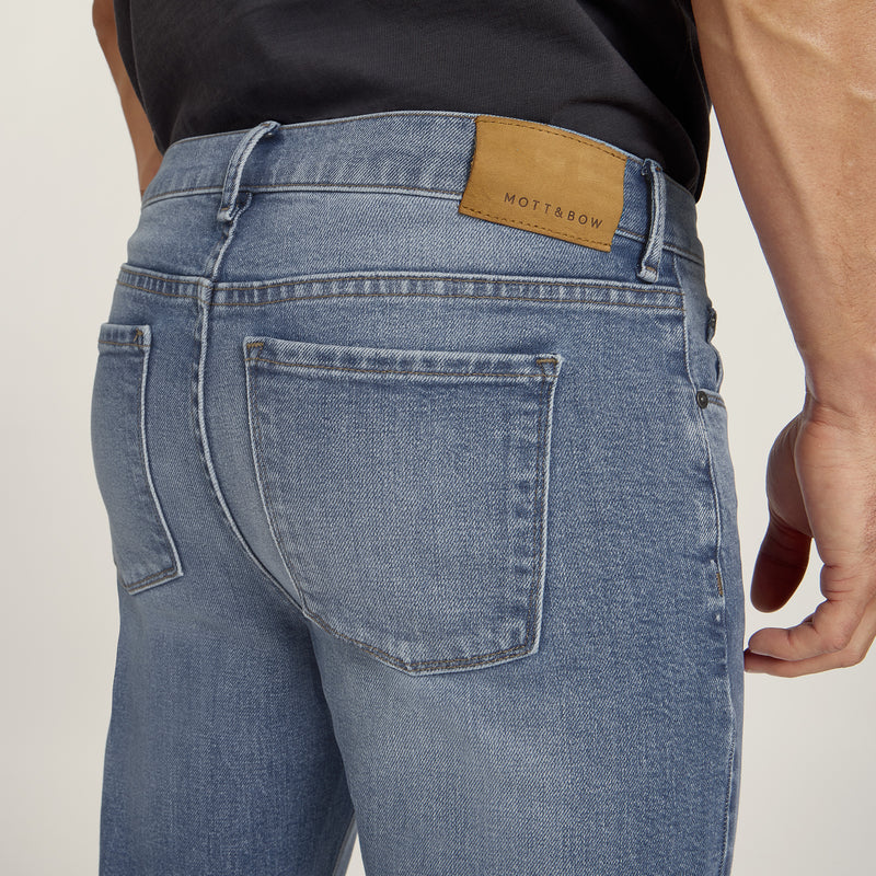 Men wearing Vintage Blue All Blue Jeans jeans