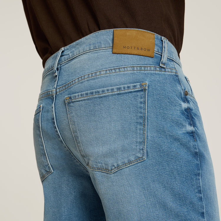 Men wearing Light Blue Slim Ridge Jeans