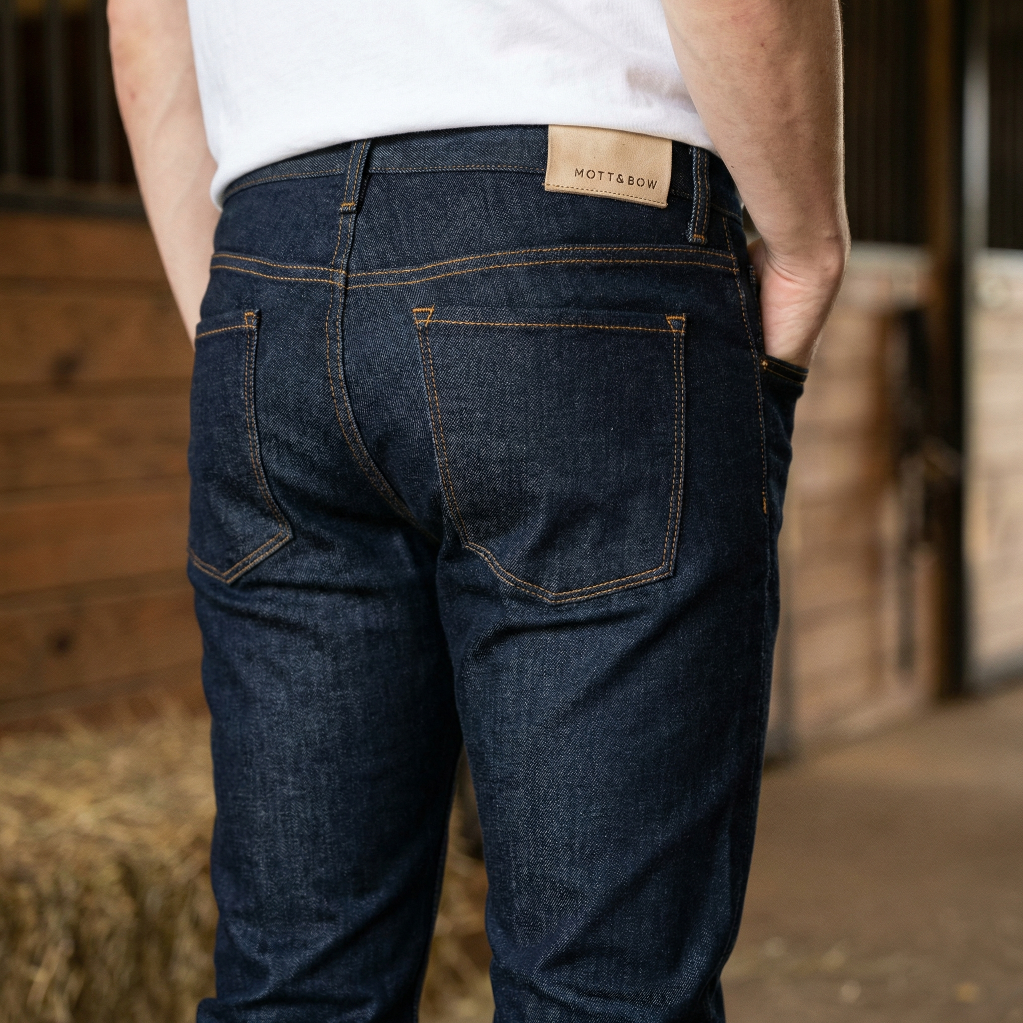 Men wearing Dark Blue Straight Crosby Jeans