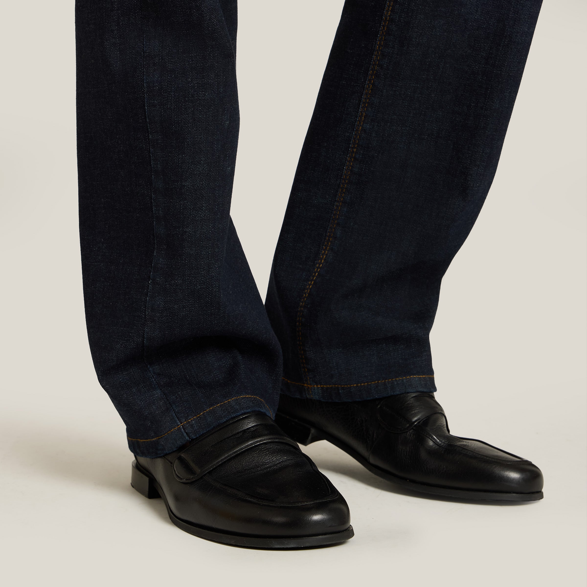 Men wearing Dark Blue Straight Crosby Jeans