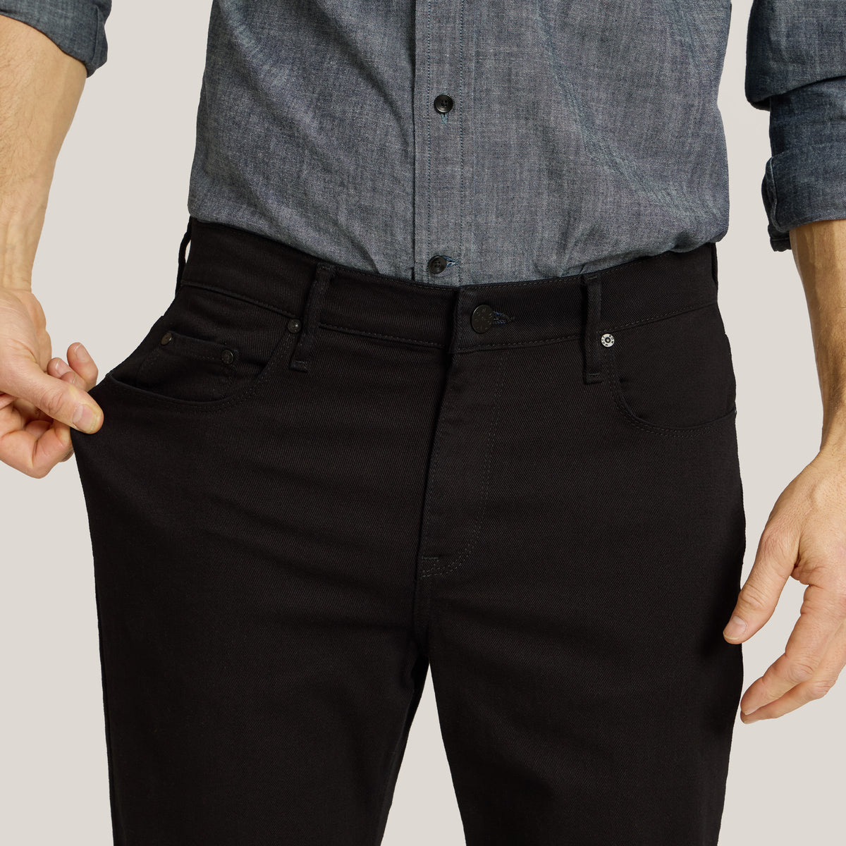 Men wearing Black Straight Jay Jeans