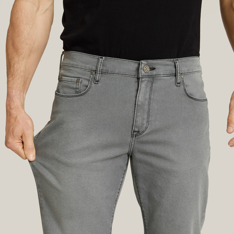 Men wearing Gris claro The Gray Edit Straight jeans