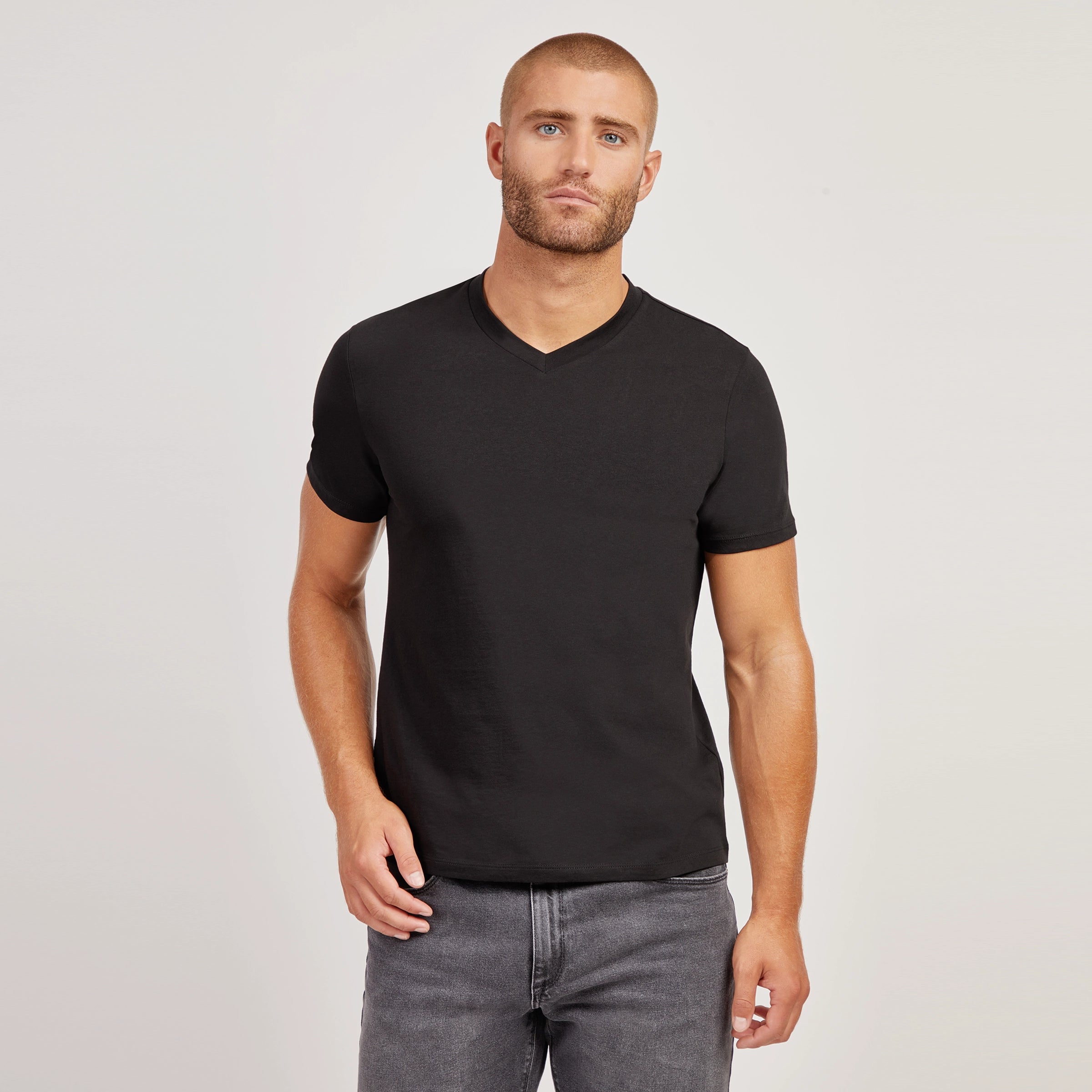 Men's Classic V-Neck Driggs Tee - Mott & Bow
