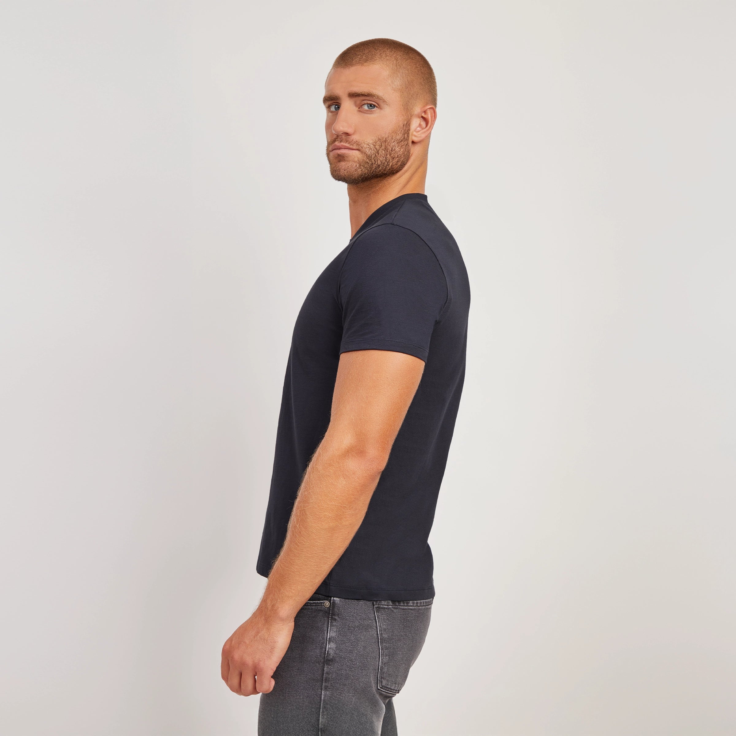 Men's Classic V-Neck Driggs Tee - Mott & Bow