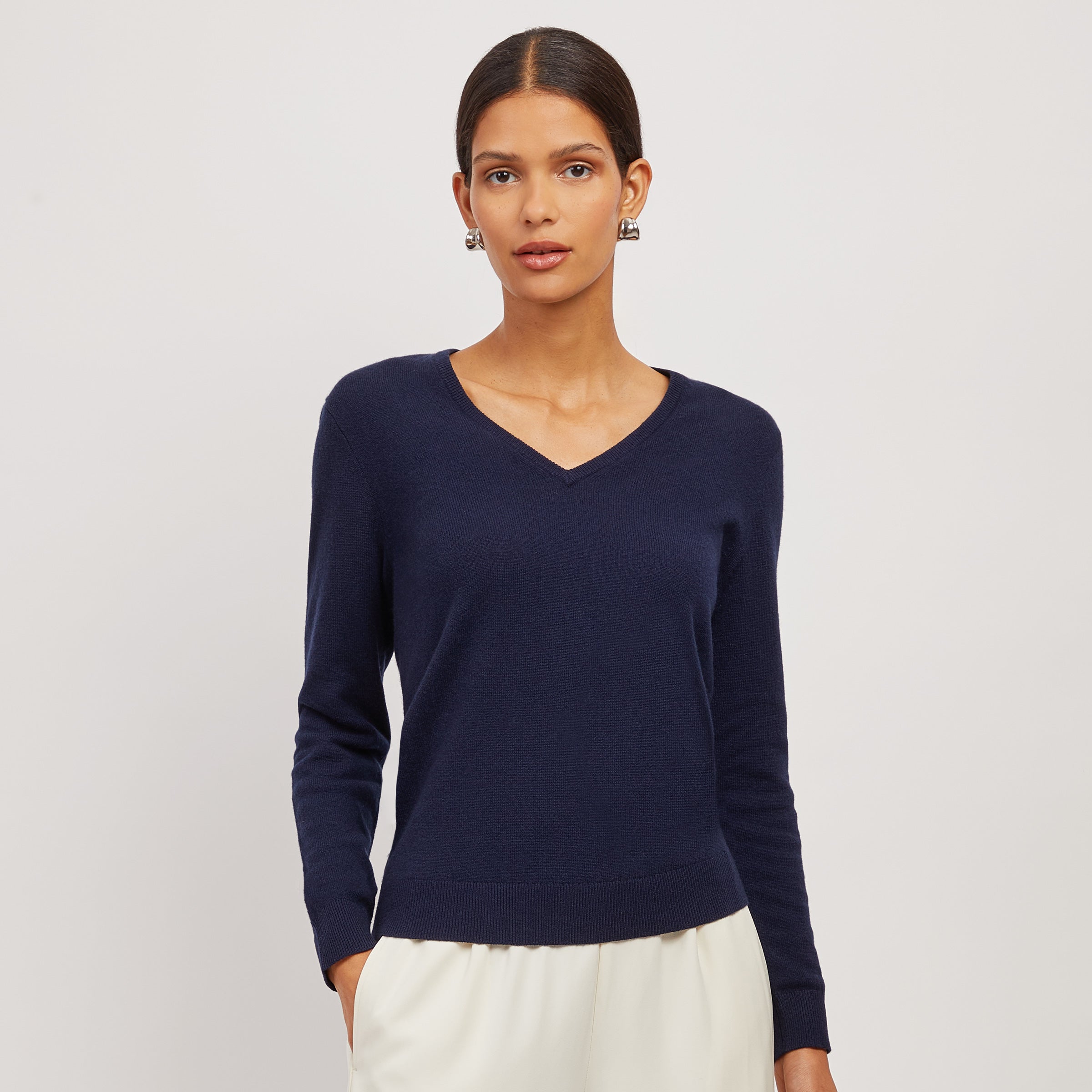 Women's Cashmere V-Neck Willow Sweater Mott Bow - Main Image