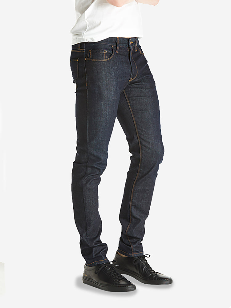 Men wearing Bleu Foncé Skinny Crosby Jeans