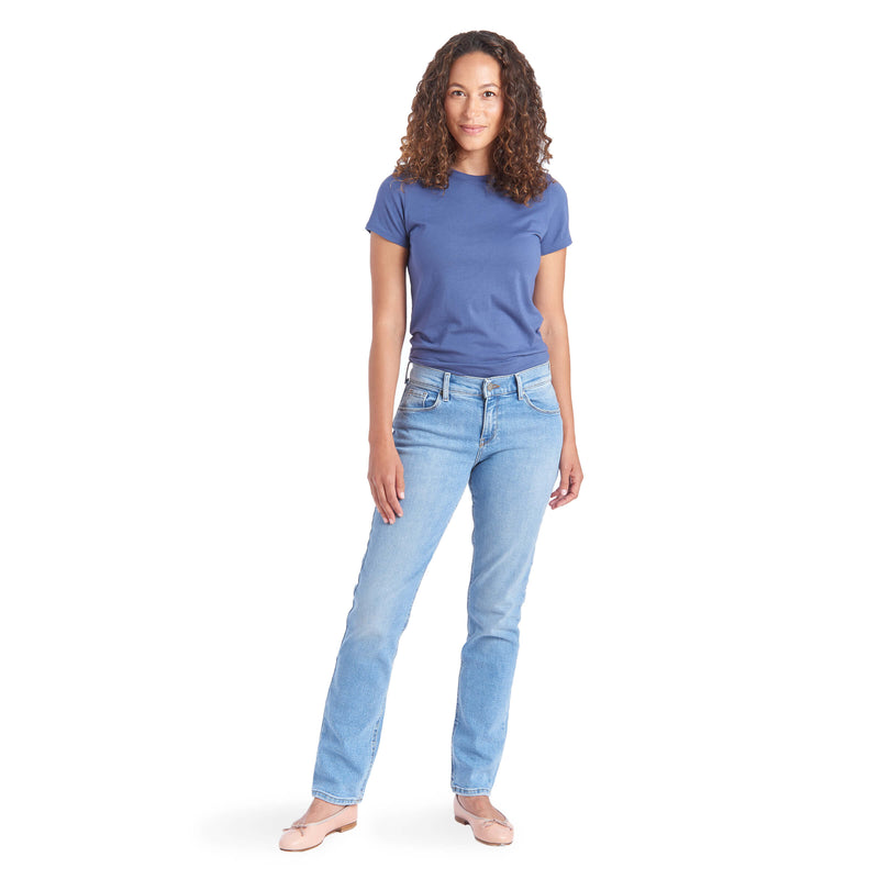 Women wearing Bleu Clair Slim Straight Grand Jeans