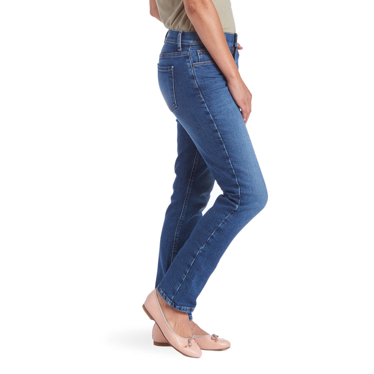 Women wearing Azul medio Slim Straight Grand Jeans