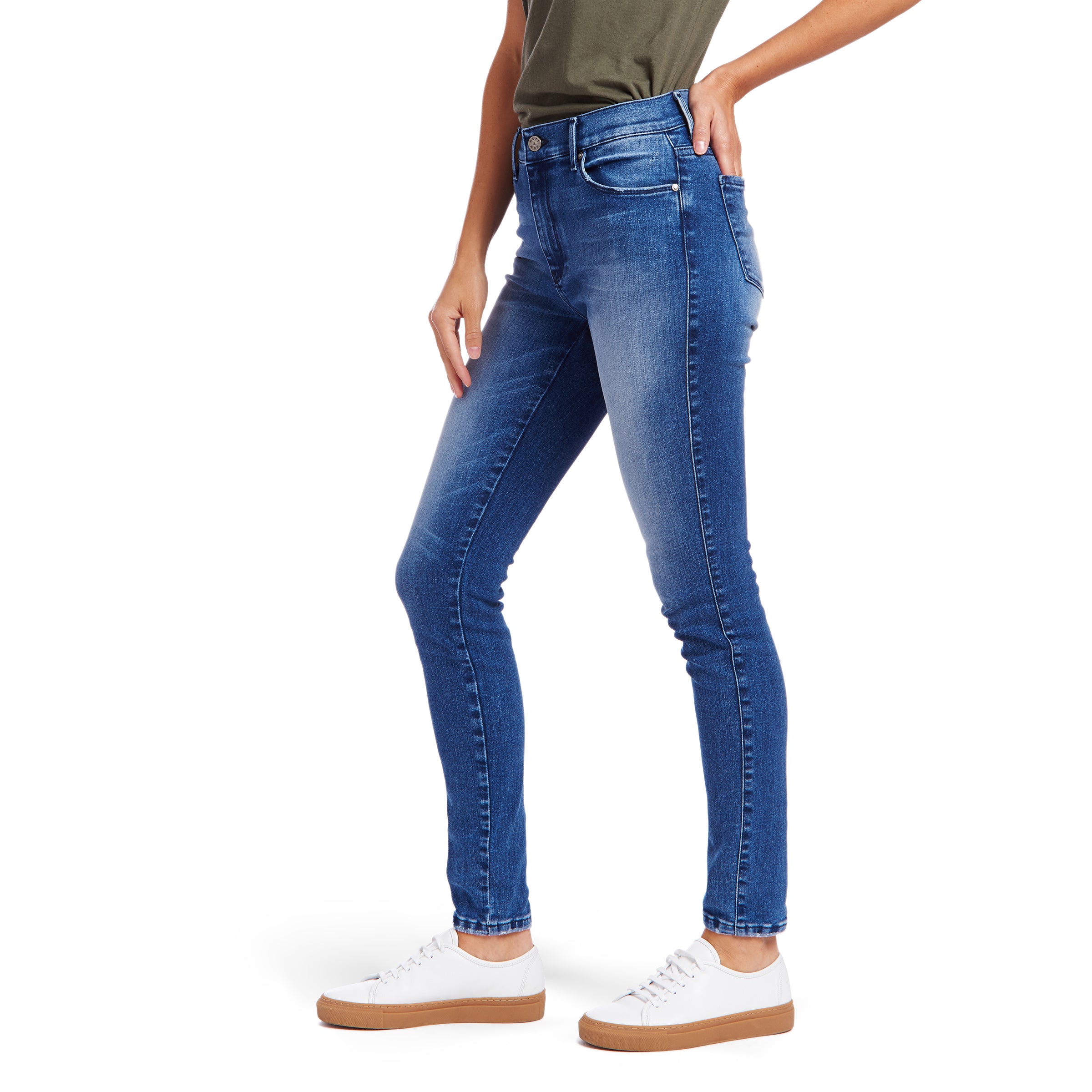 Women wearing Azul medio High Rise Skinny Moore Jeans