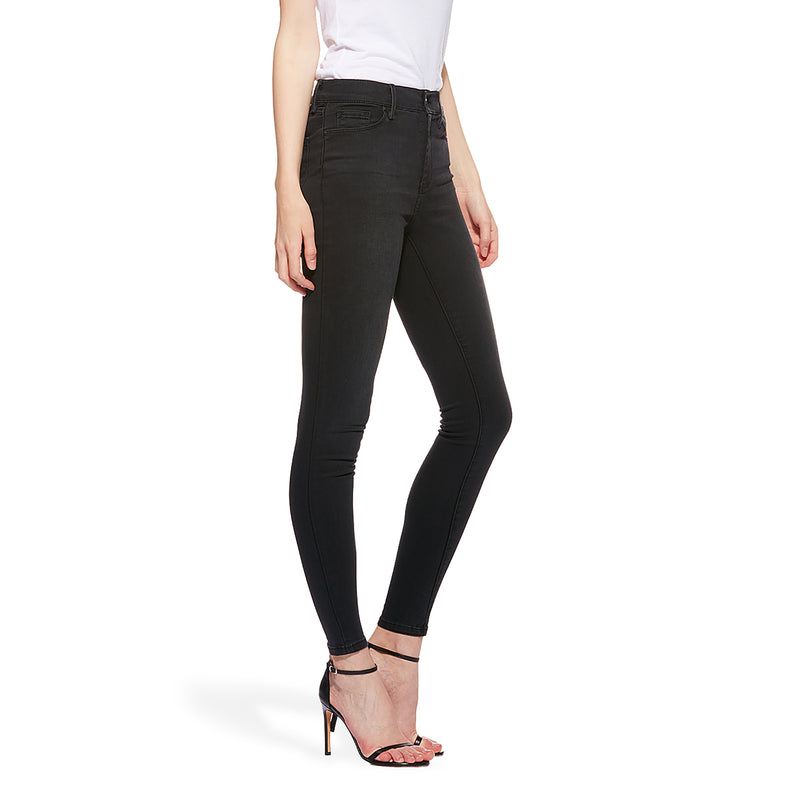 Women wearing Gris oscuro High Rise Skinny Orchard Jeans