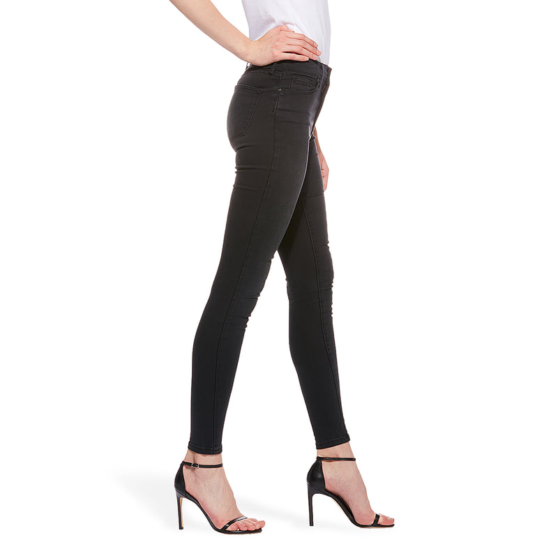 Women wearing Gris foncé High Rise Skinny Orchard Jeans