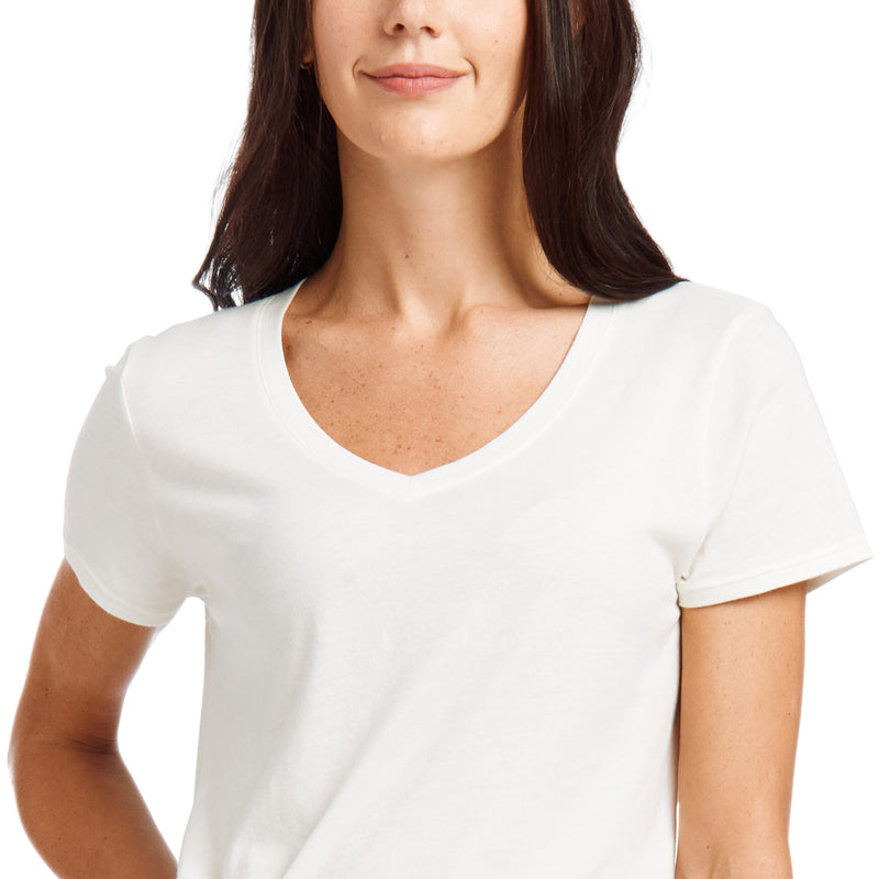 Women wearing Blanc vintage Fitted V-Neck Marcy Tee