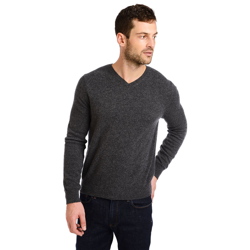 Men wearing Charcoal Heather Classic Cashmere V-Neck Bergen Sweater