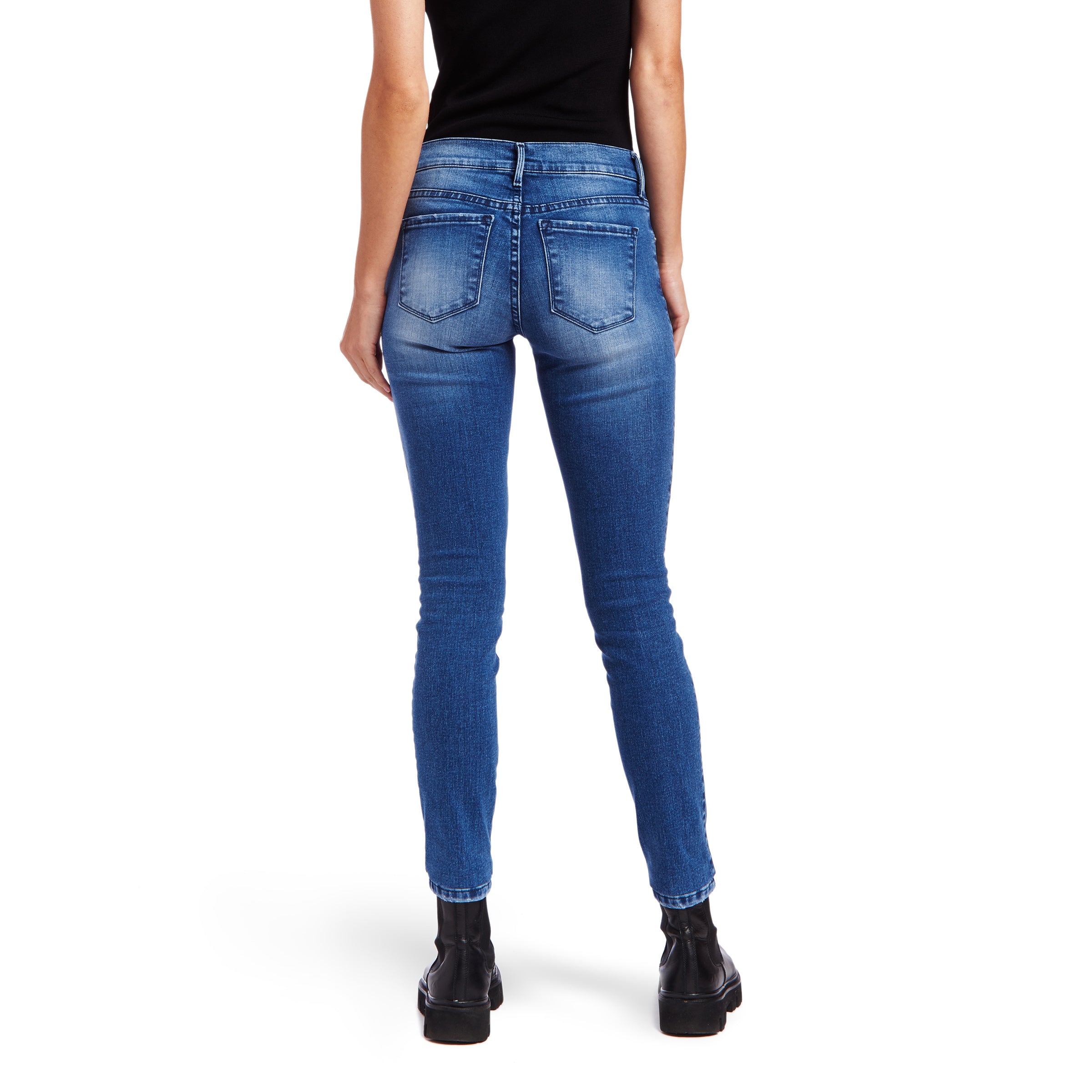 Women wearing Bleu Médium Mid Rise Skinny Moore Jeans