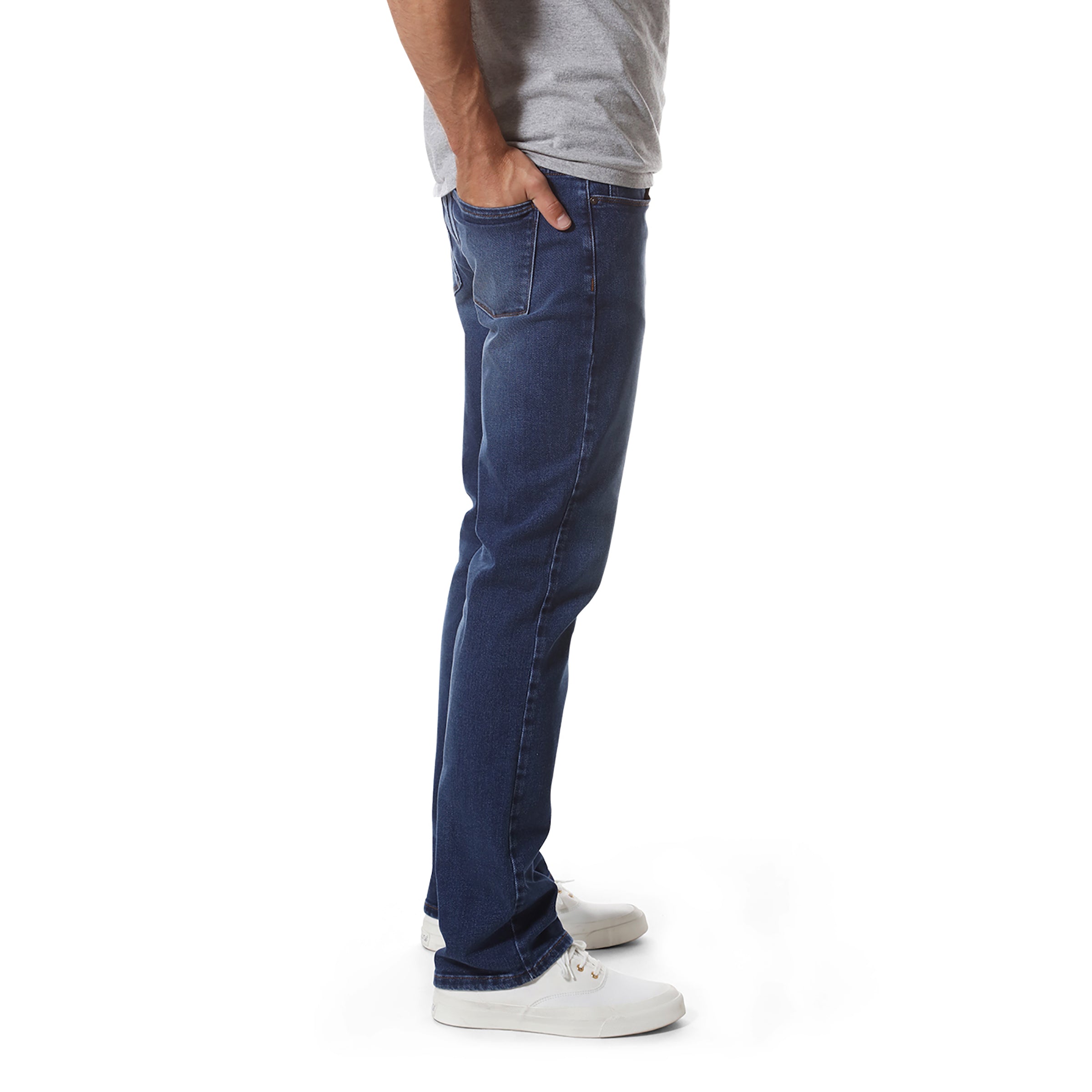 Men wearing Light/Medium Blue Straight Oliver Jeans