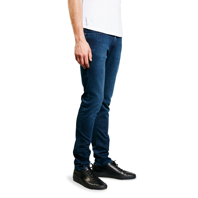 Men wearing Bleu  Médium/Foncé Skinny Staple Jeans