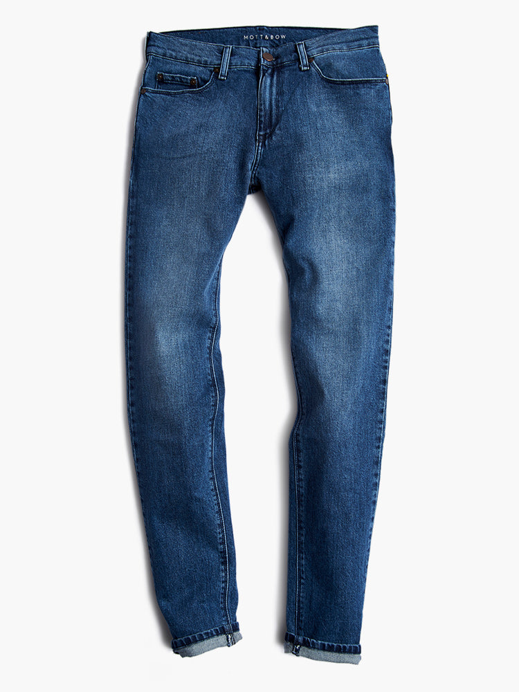 Men wearing Bleu Médium Slim Warren Jeans